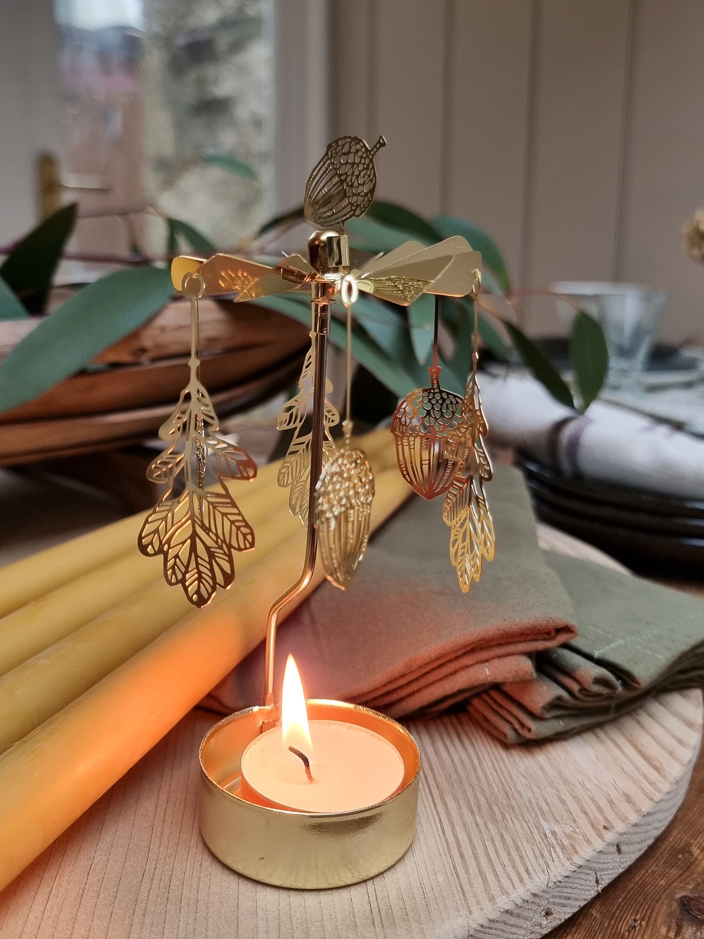 Oak Änglaspel Rotary Candle Holder