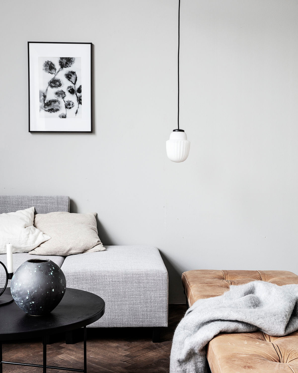 Acorn Pendant Lamp | White SECONDS