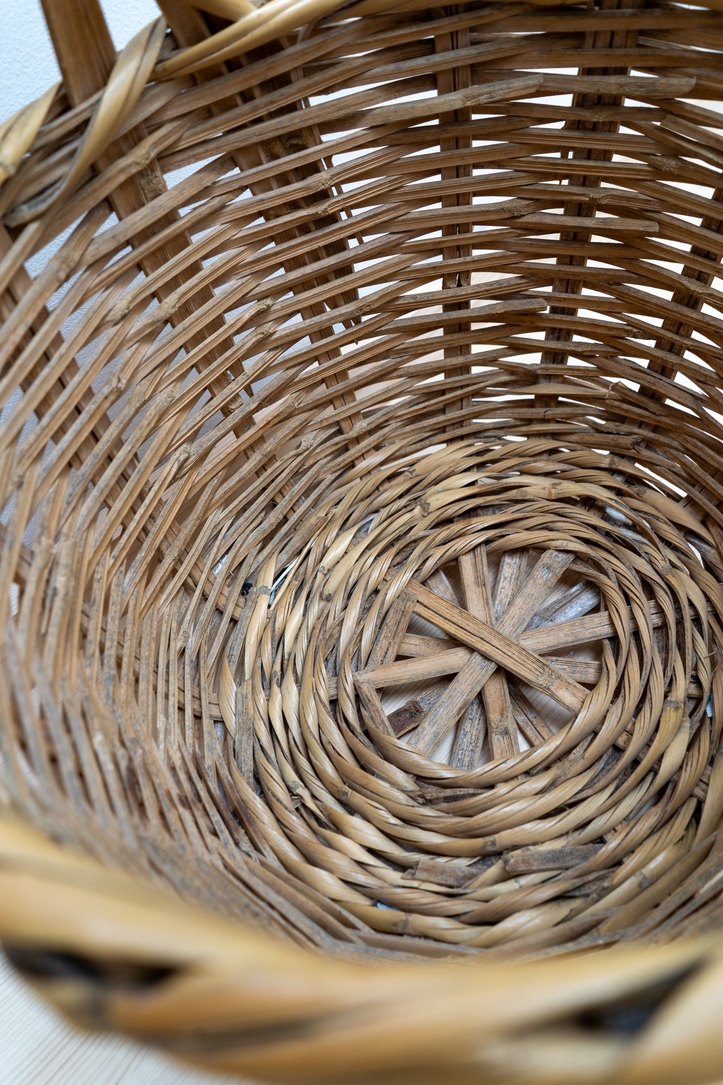Vintage Basket | Wonky Apple