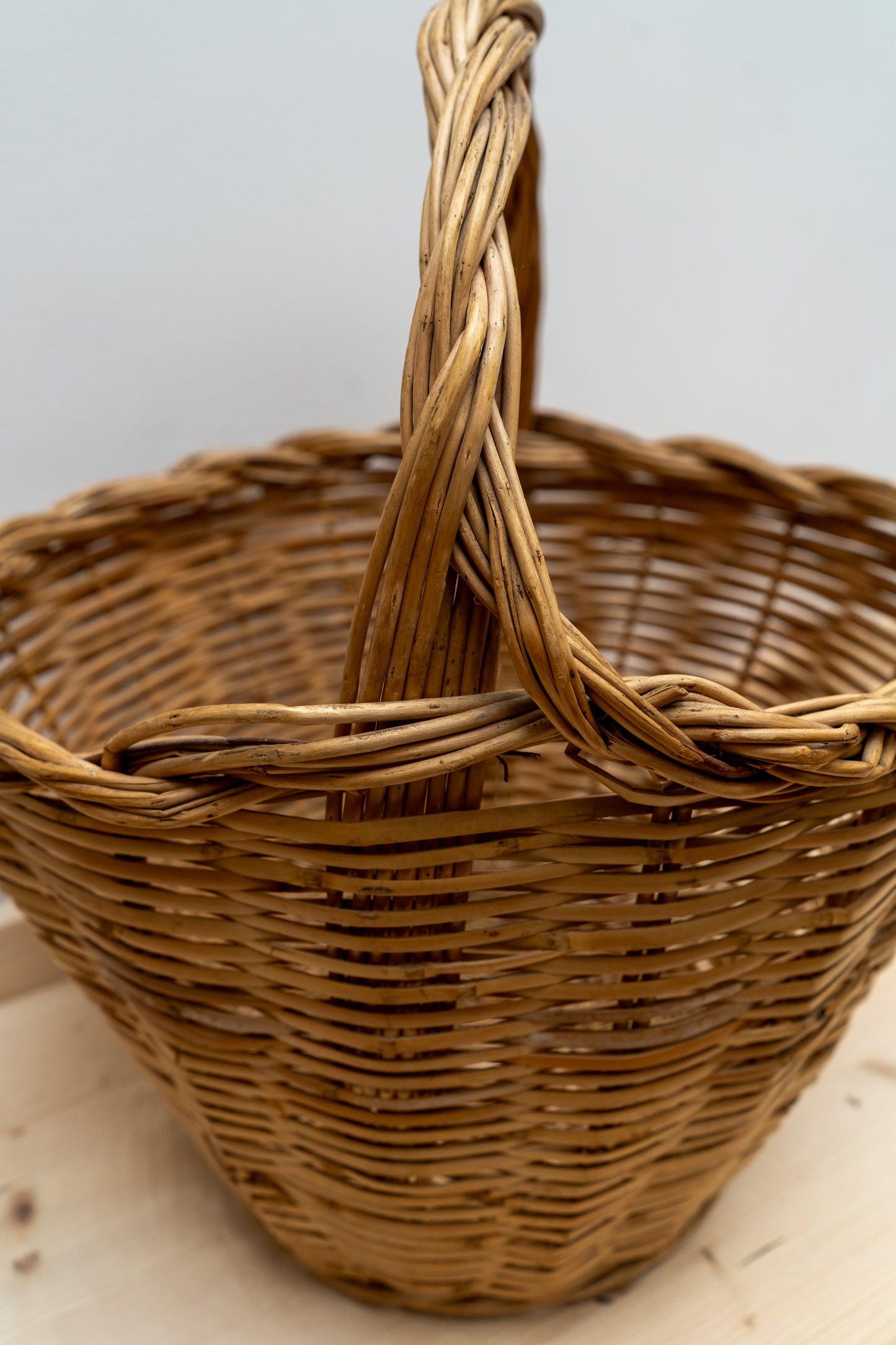 Vintage Basket | Twisted Apple