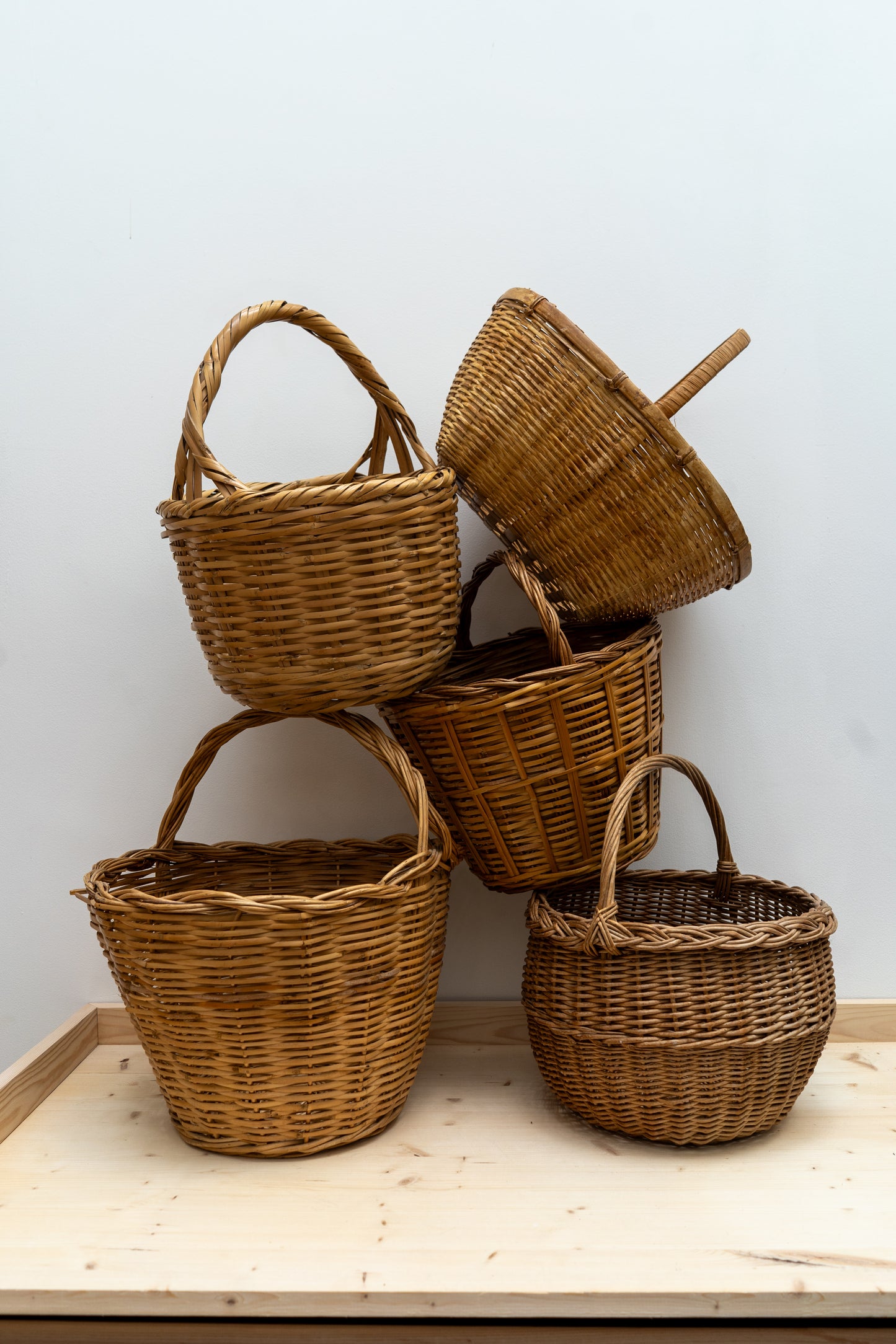Vintage Basket | Wonky Apple