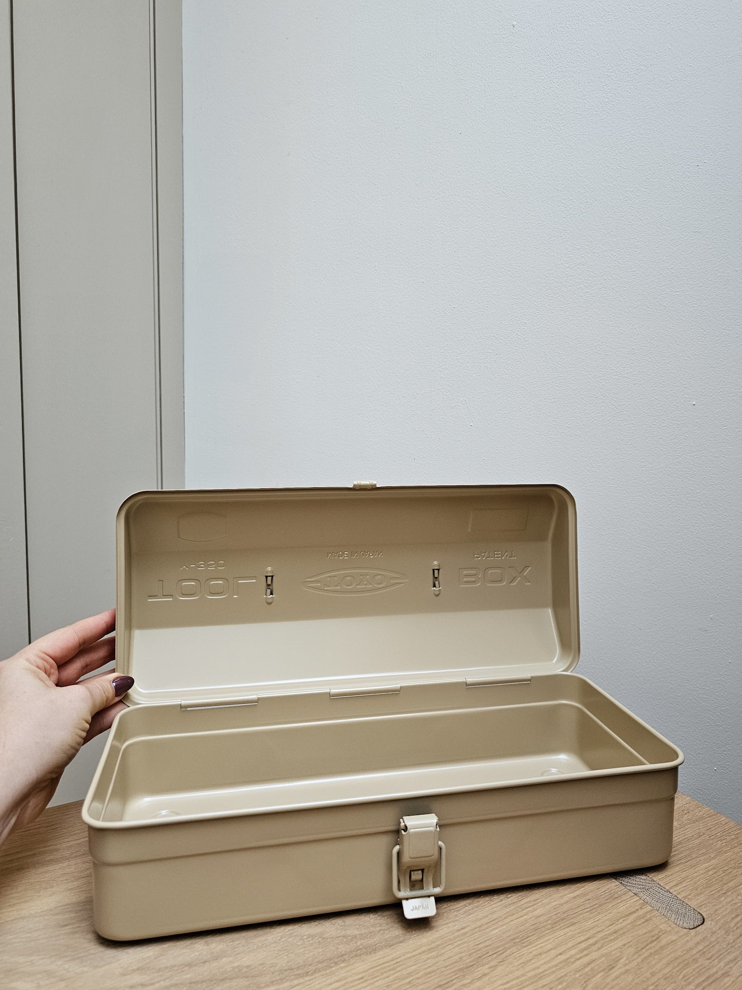 Toyo Y-350 Toolbox | Beige