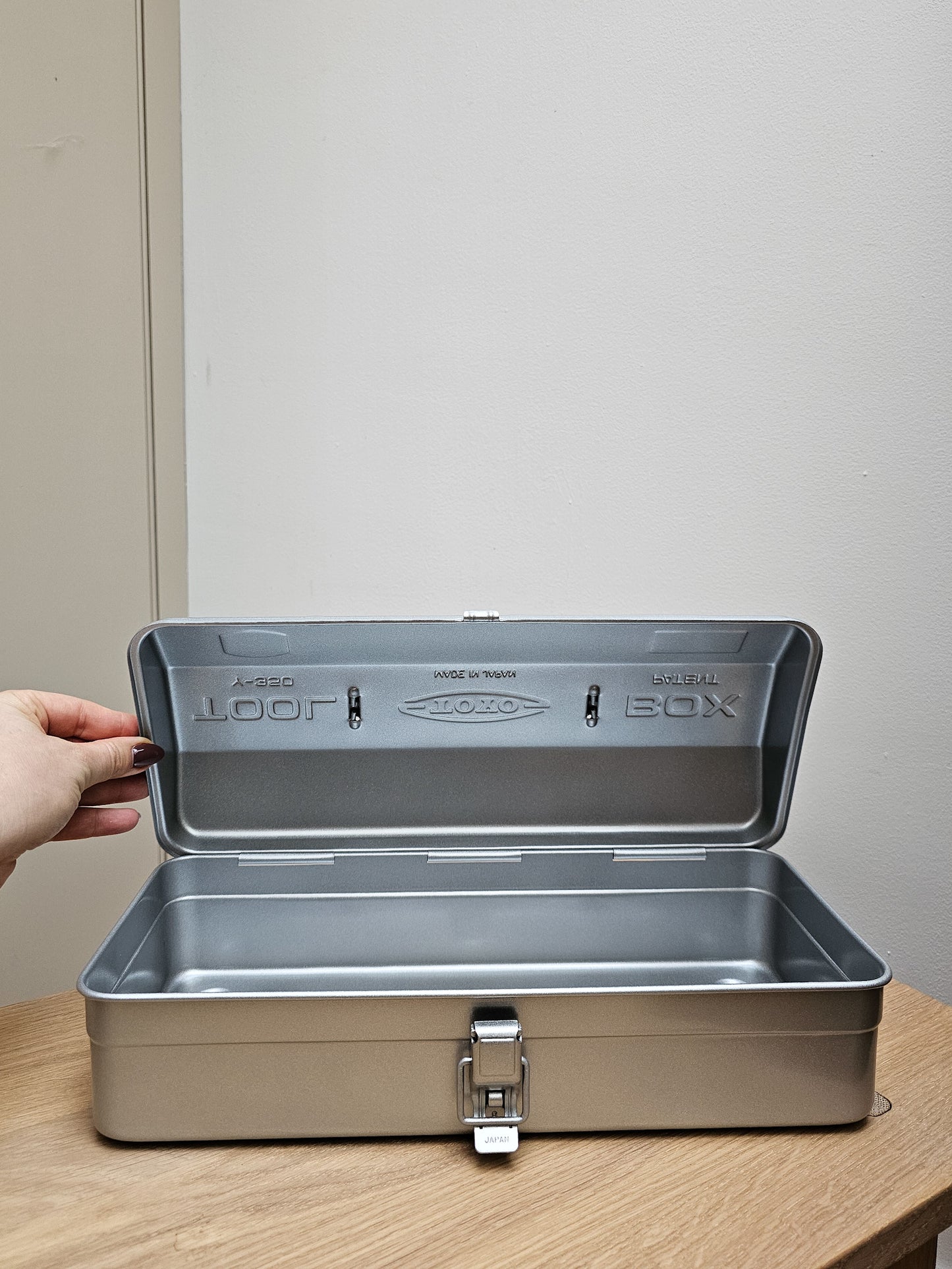 Toyo Y-350 Toolbox | Silver