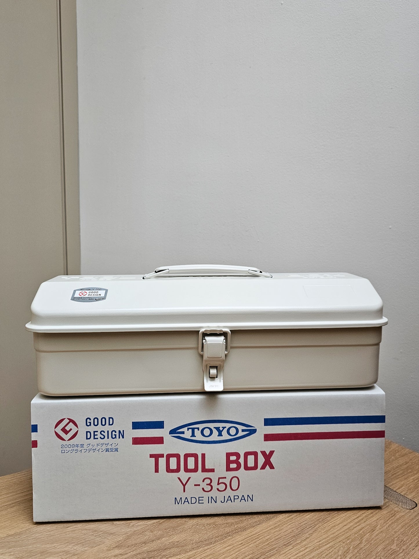 Toyo Y-350 Toolbox | White