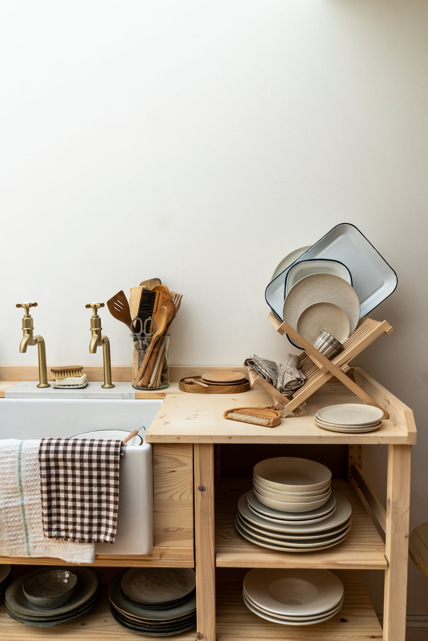 Classic Enamel Pie Dish