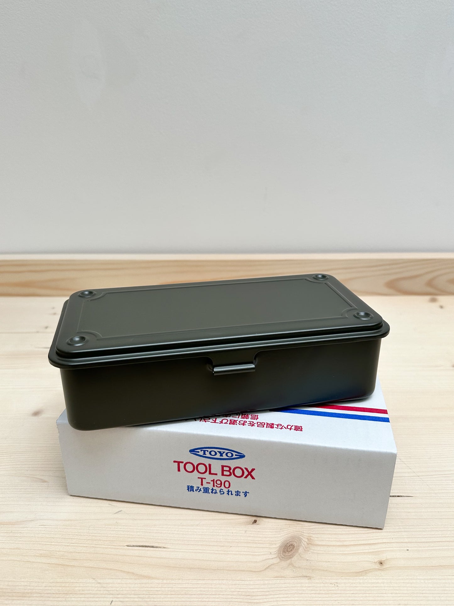 Toyo T-190 Toolbox | various colours