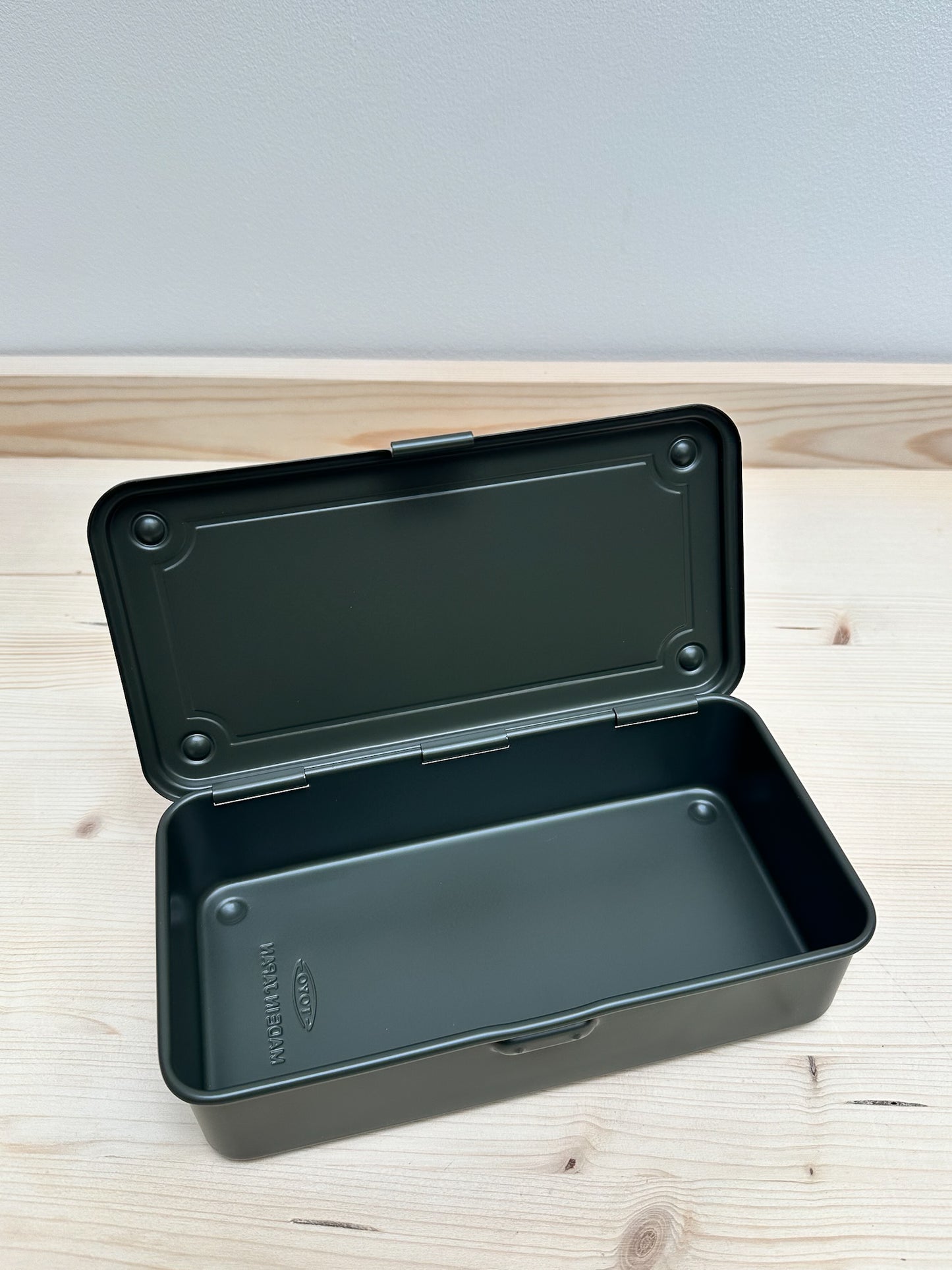 Toyo T-190 Toolbox | various colours
