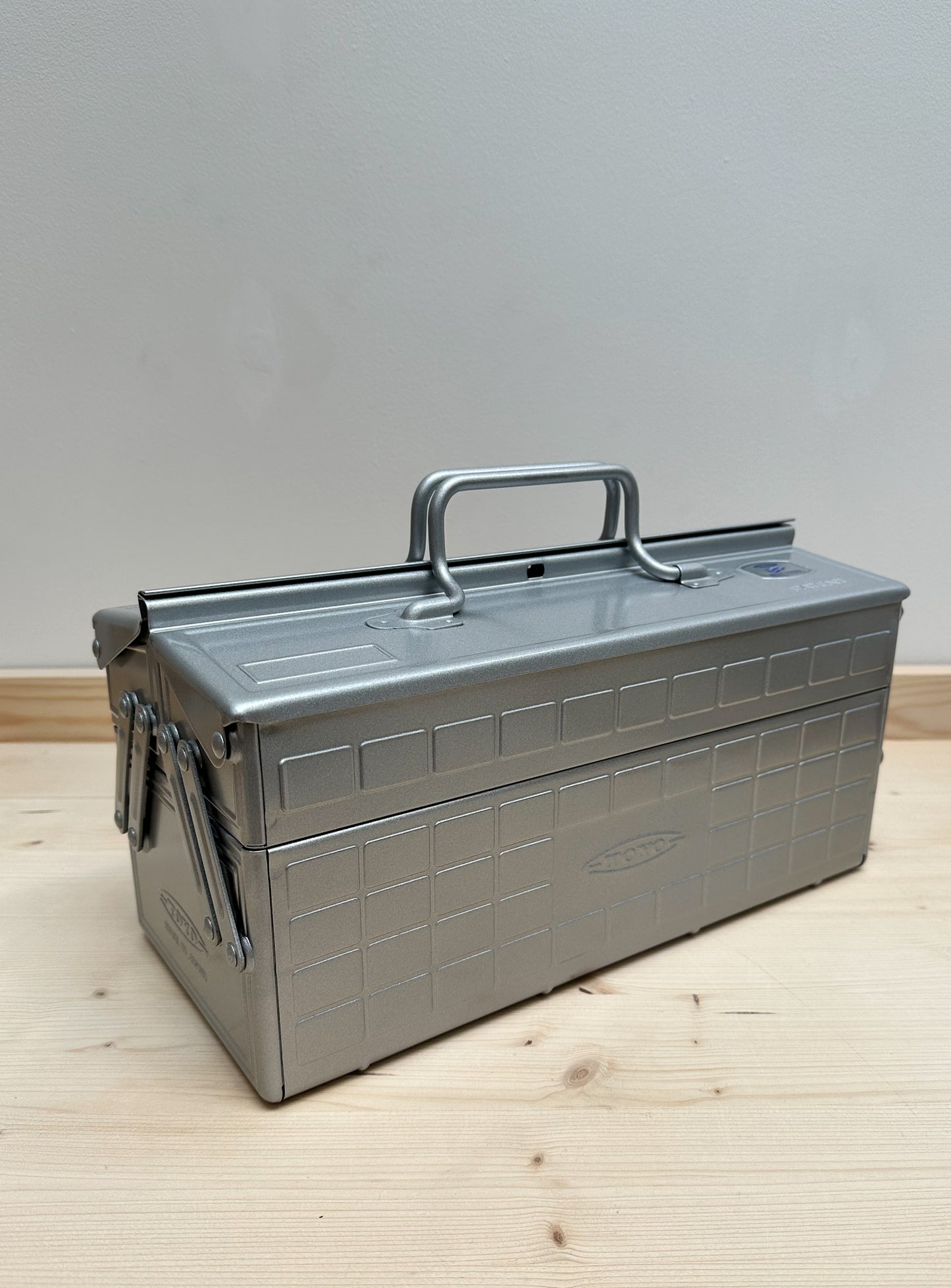Toyo ST-350 Toolbox | Silver