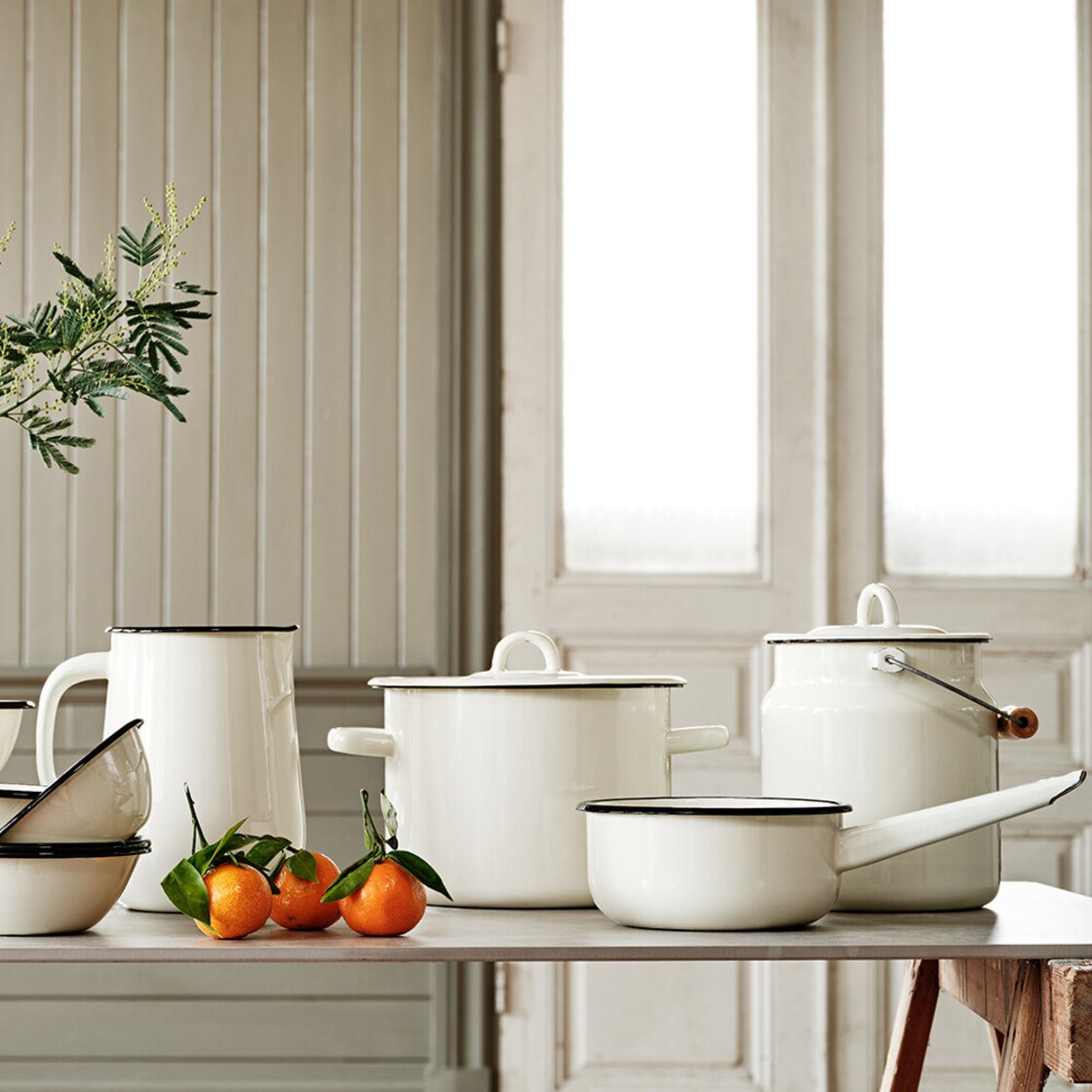 Emil's Enamel Saucepan | Off-white