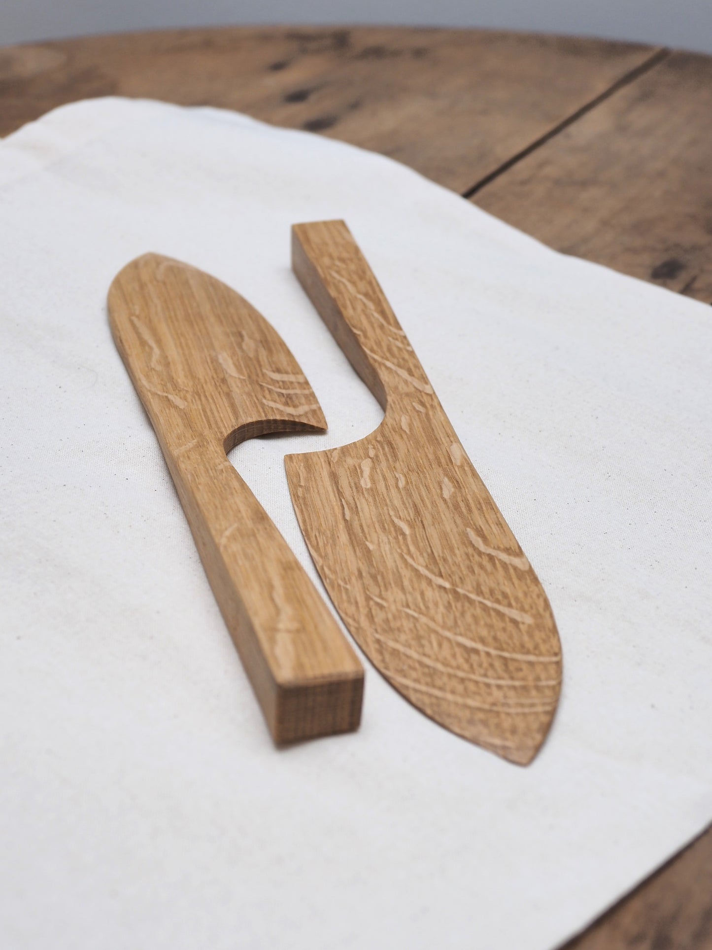 Cake Knife | English Oak