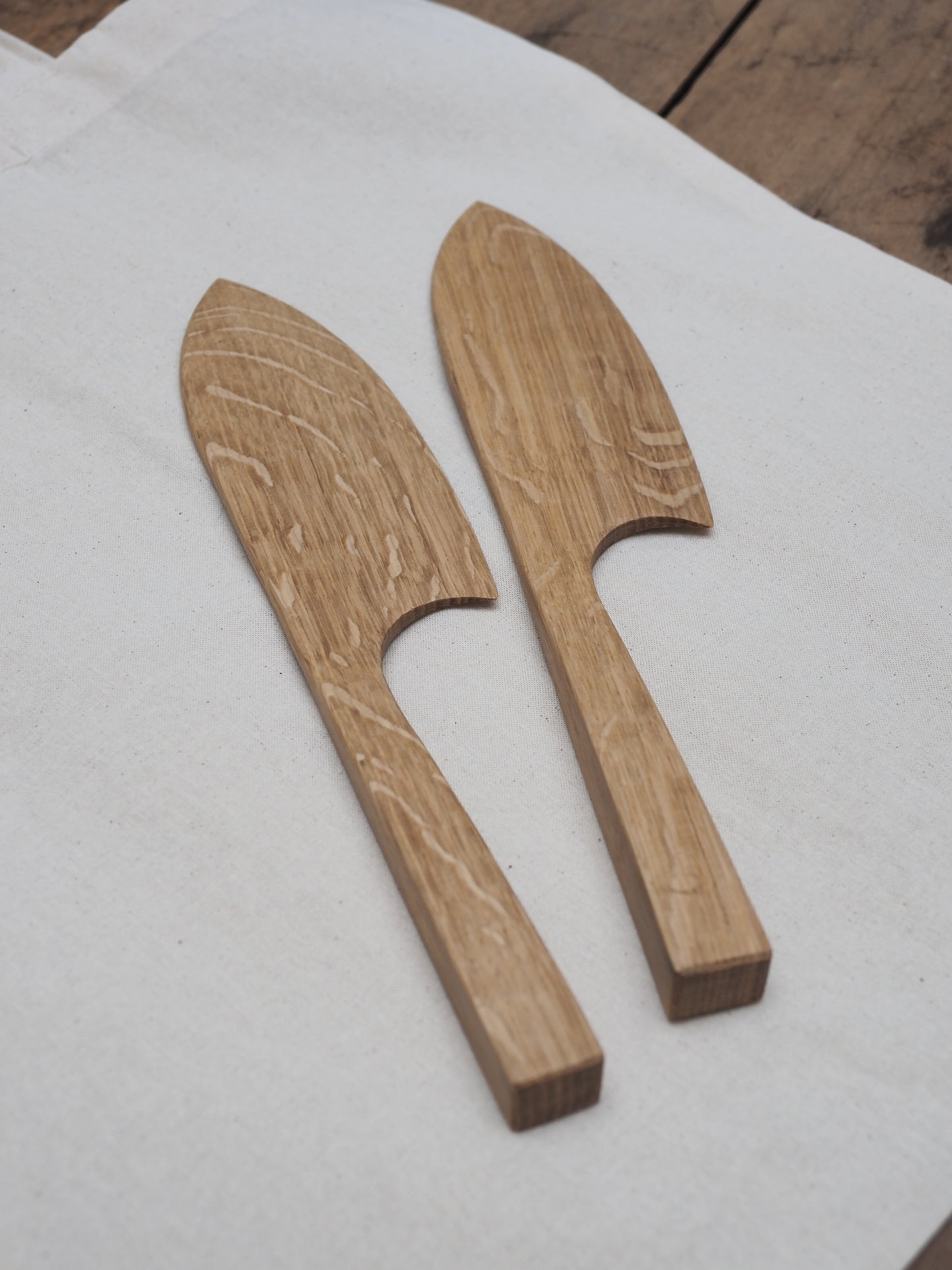 Cake Knife | English Oak