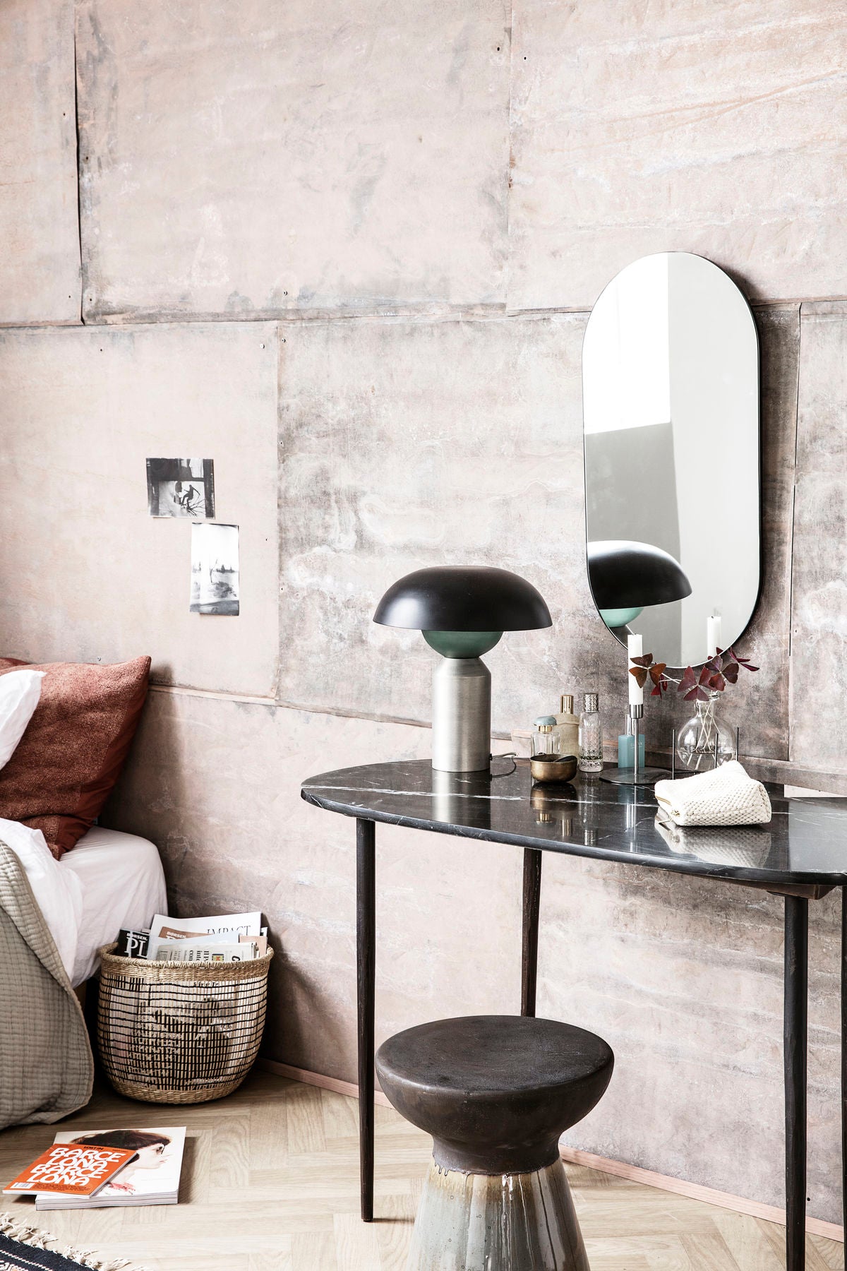 Walls Mirror