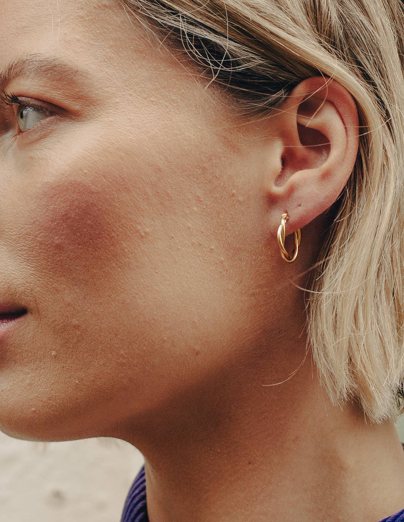 Gold Small Entwined Latch Hoop Earrings | Tarnish-free
