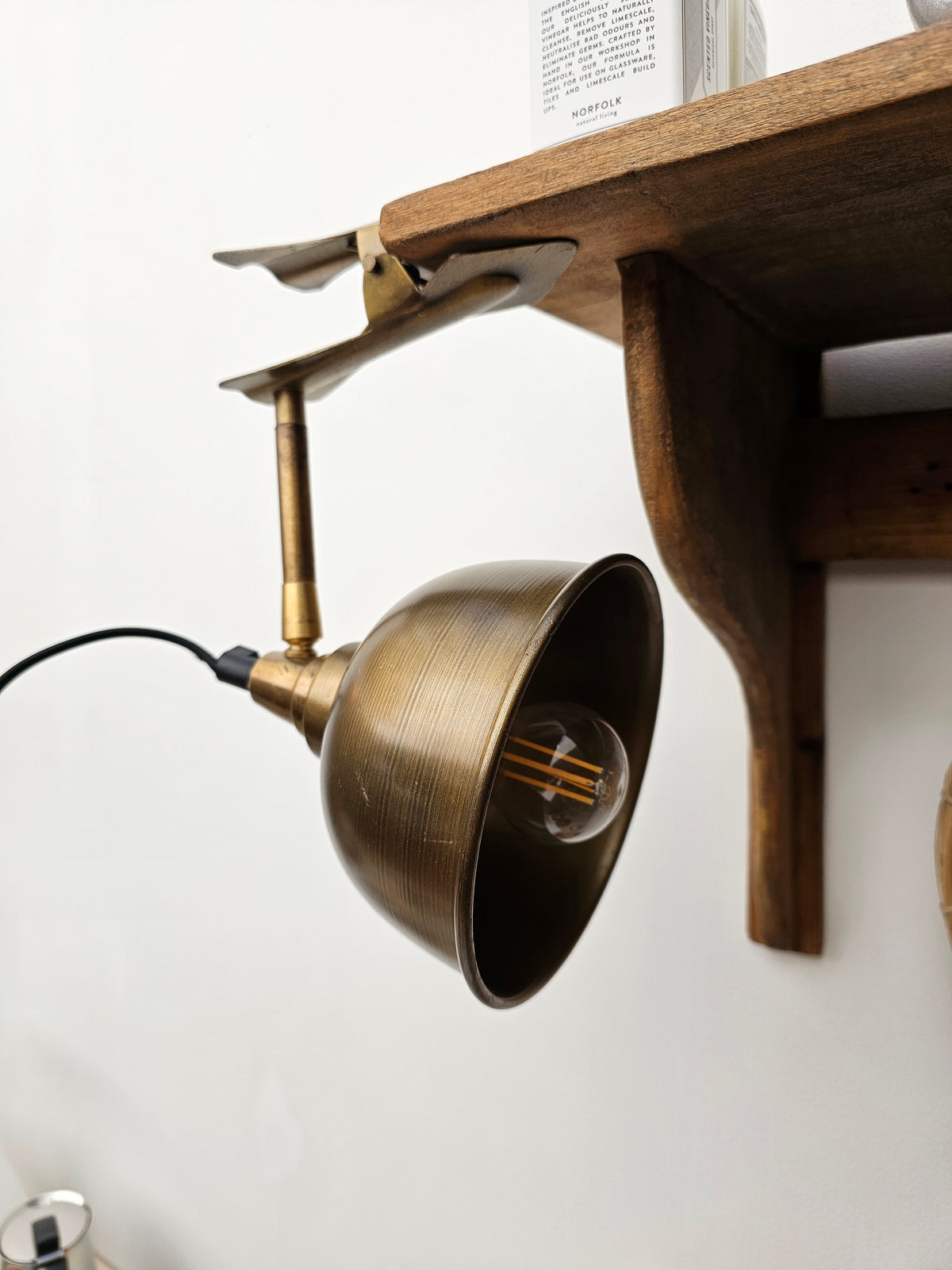 Clip Wall Lamp