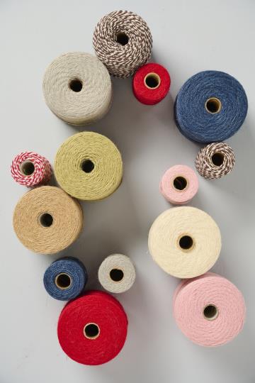 String | White & Brown 400m