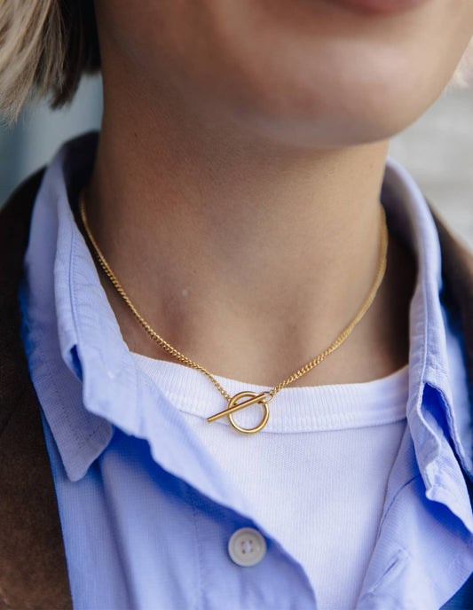 Gold Herringbone Toggle Chain Necklace | Tarnish-free