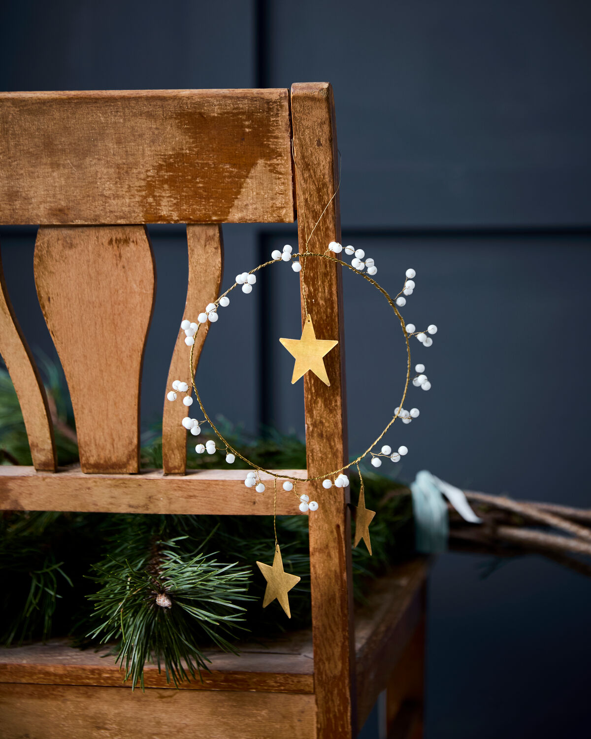 Antiqued Brass Star & Bead Wreath