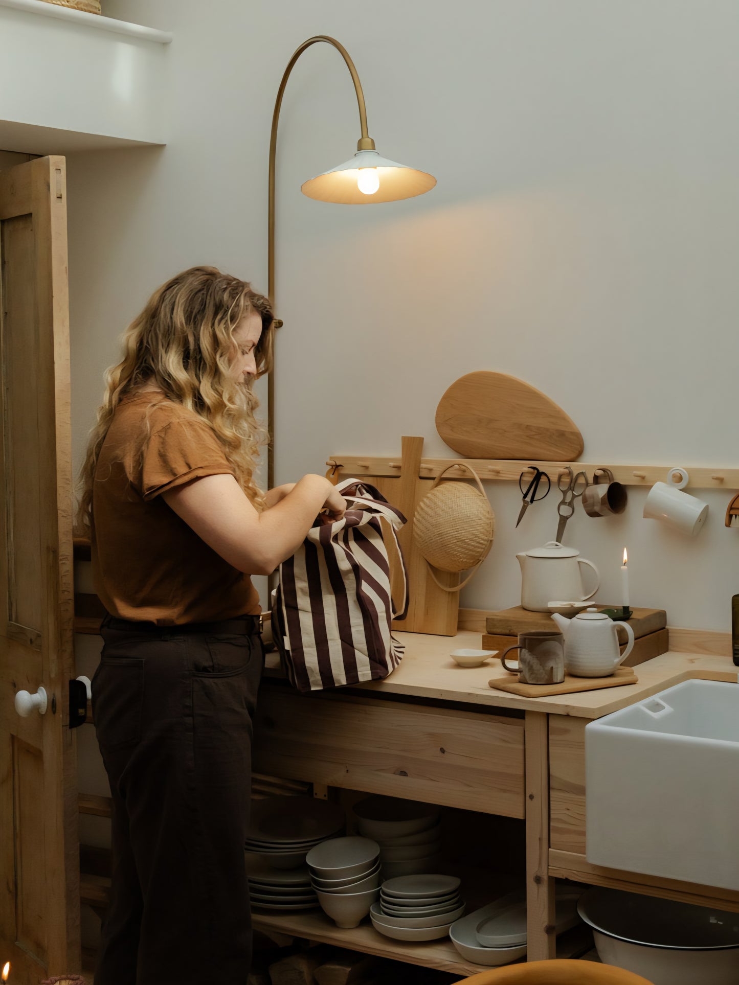 Sofia Antique Brass Wall Lamp