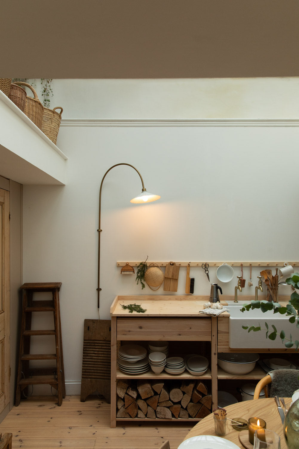 Sofia Antique Brass Wall Lamp