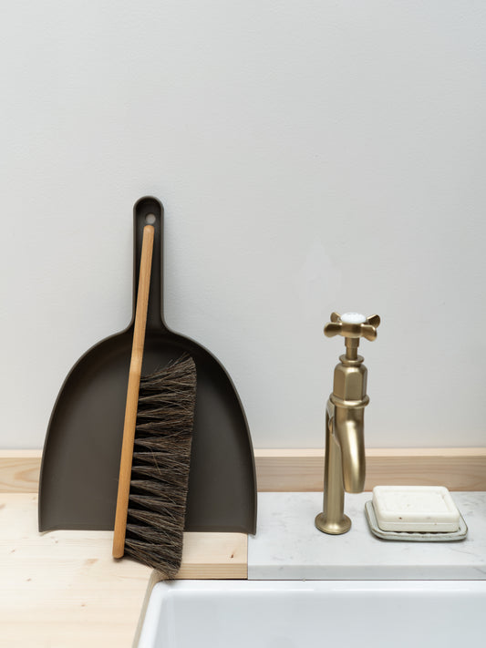 Dustpan & Brush | Umber