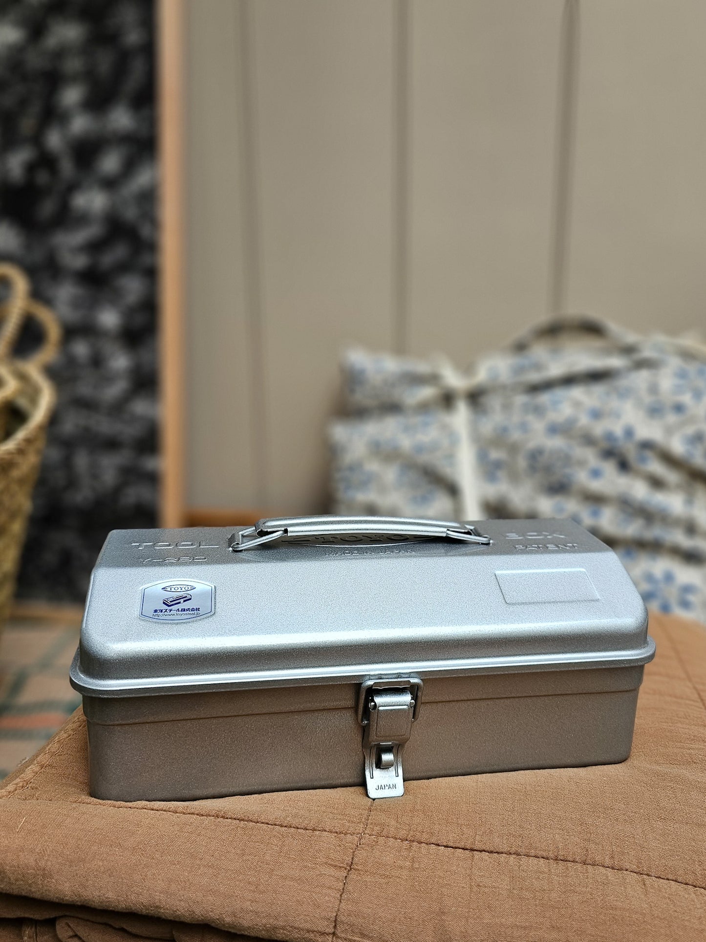 Toyo Y-280 Toolbox | Silver