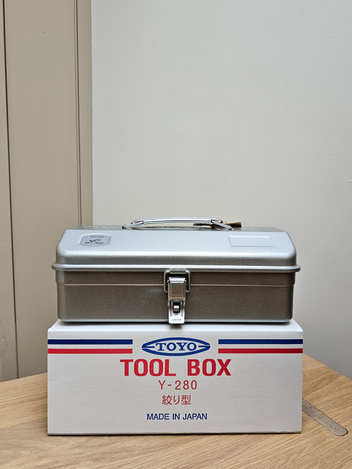 Toyo Y-280 Toolbox | Silver