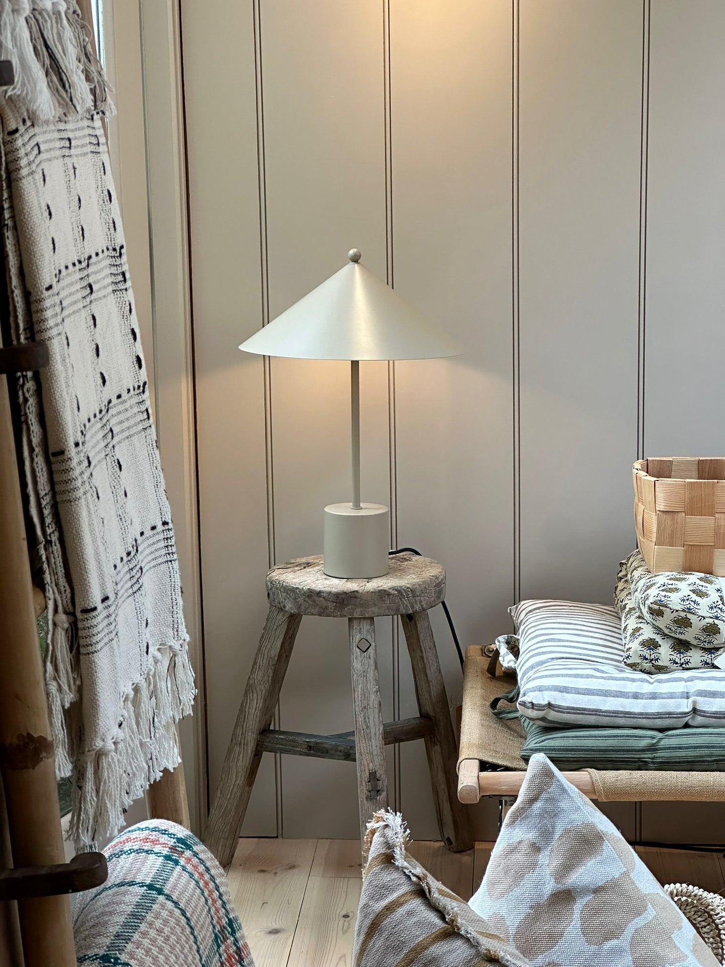 Kasa Table Lamp | Clay