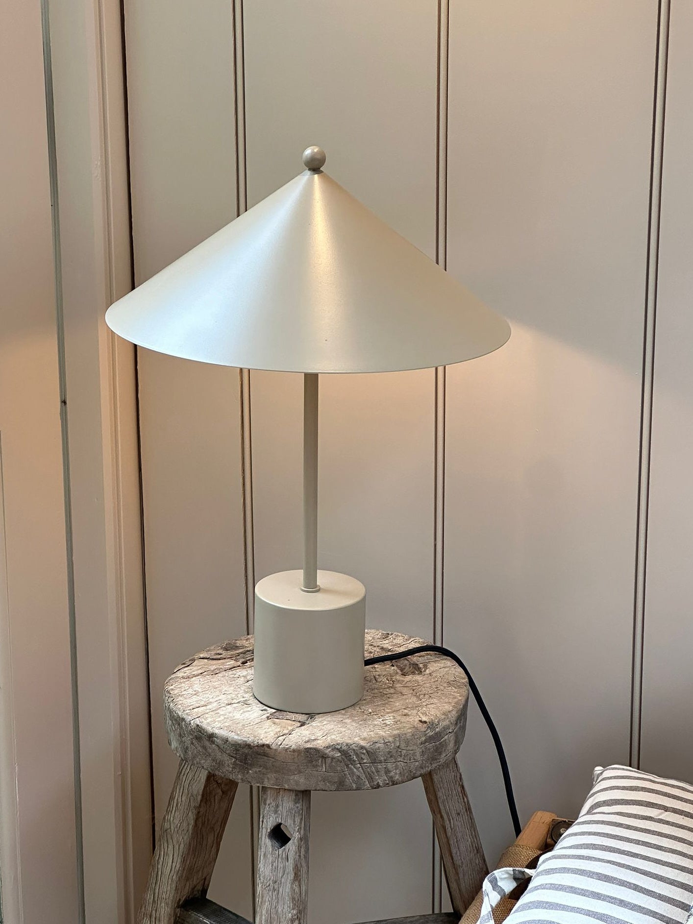 Kasa Table Lamp | Clay