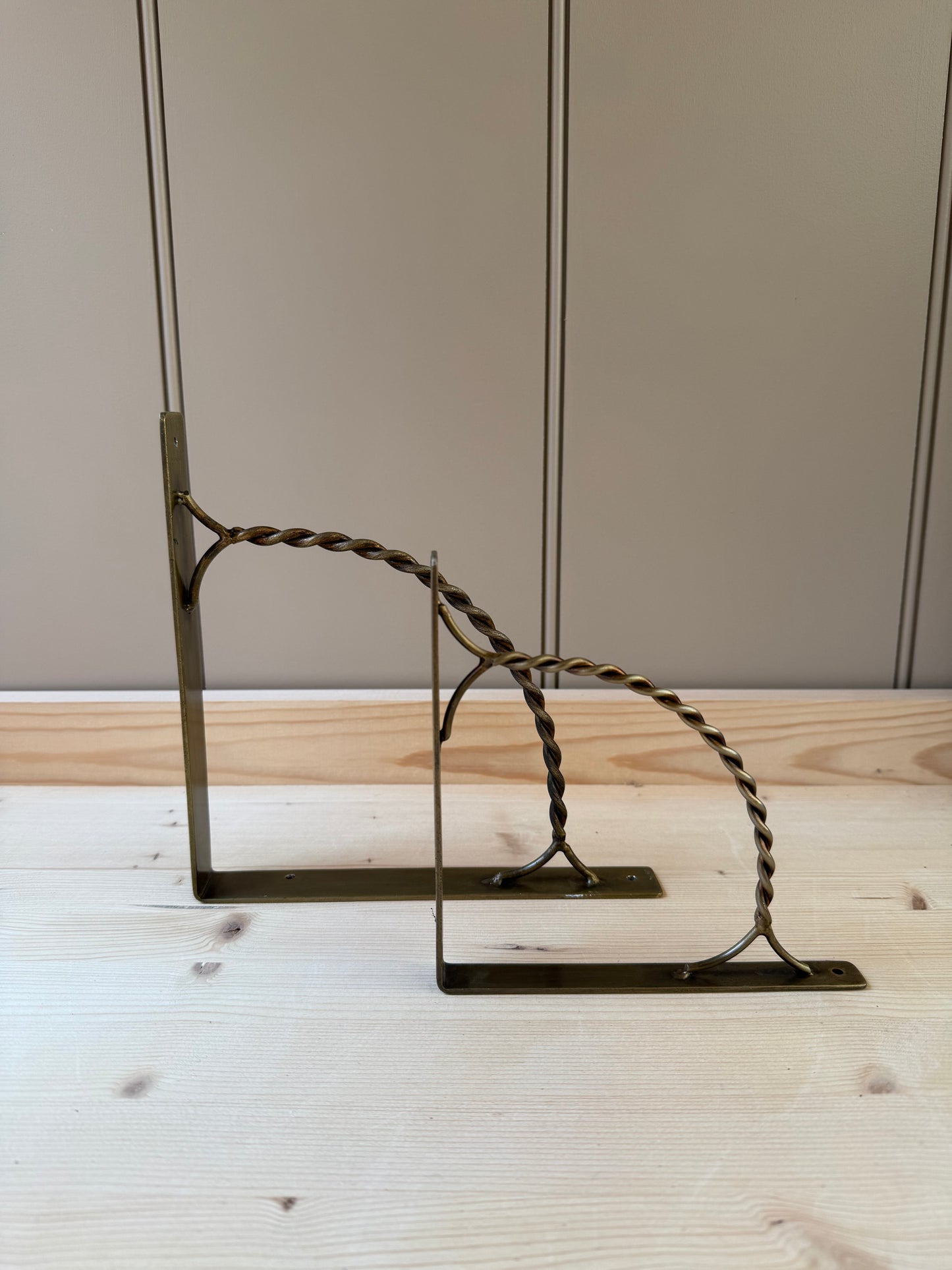 Antiqued Brass Shelf Bracket