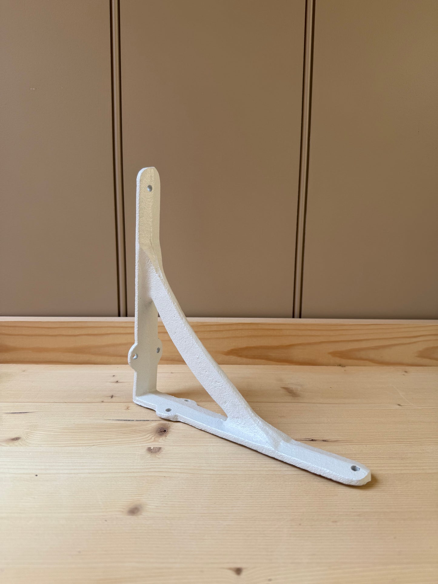 Iron Bracket | White