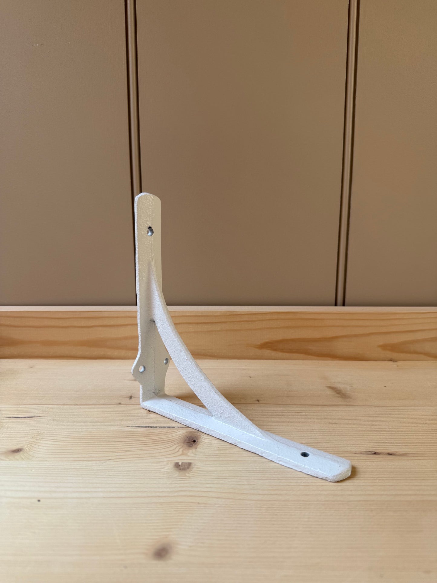 Iron Bracket | White