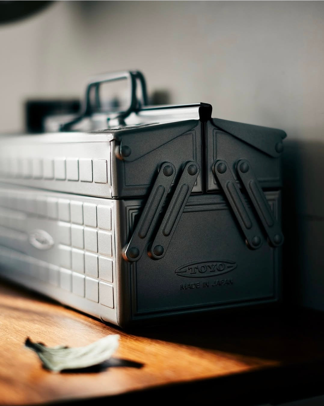 Toyo ST-350 Toolbox | Silver