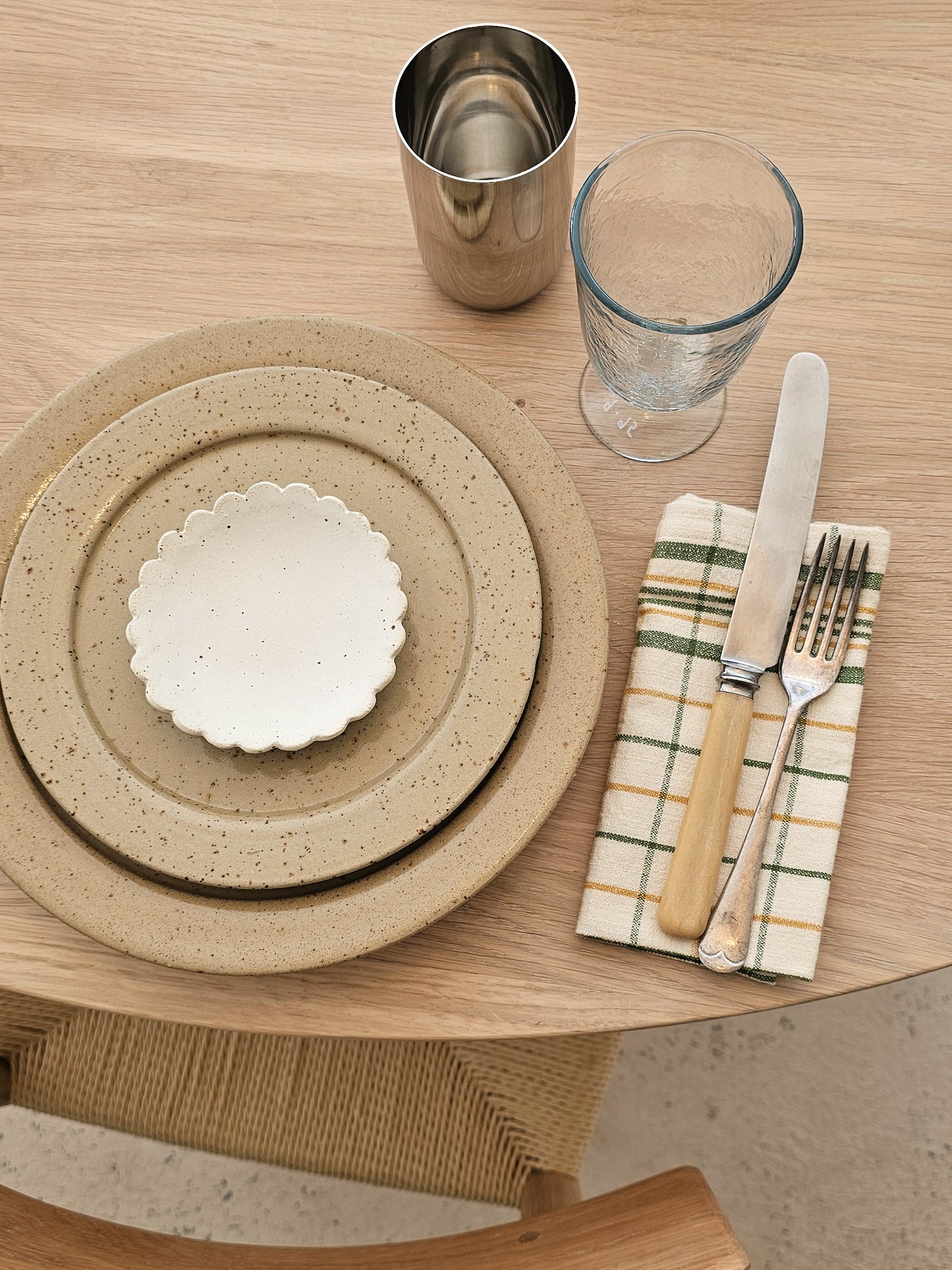 Mud Scalloped Dish | White