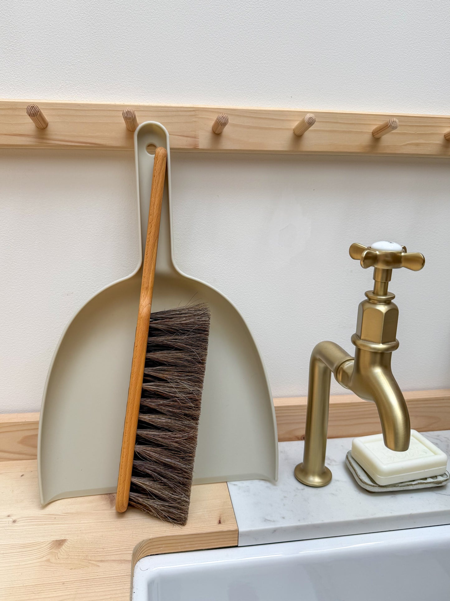 Eco Dustpan & Brush | White Chalk