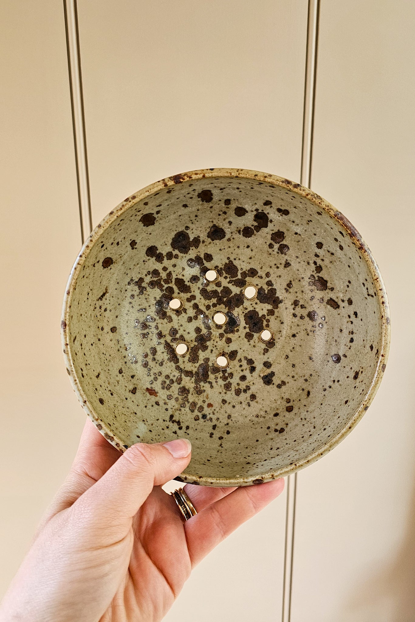Vintage Stoneware Draining Bowl & Dish Set