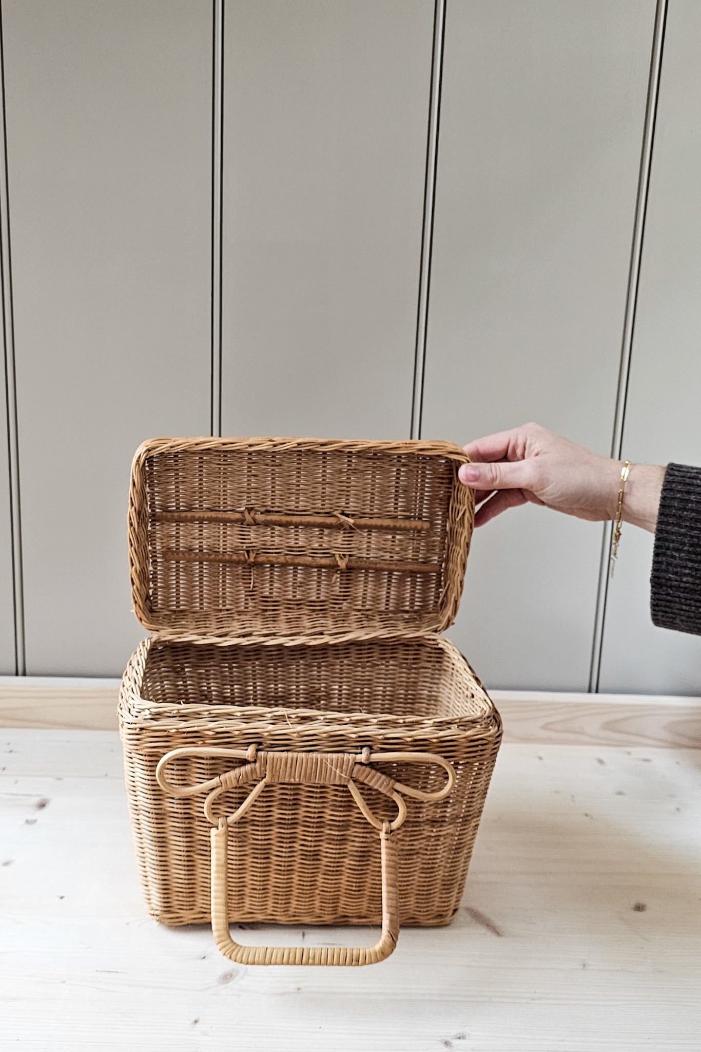 Vintage Structured Wicker Basket Bag