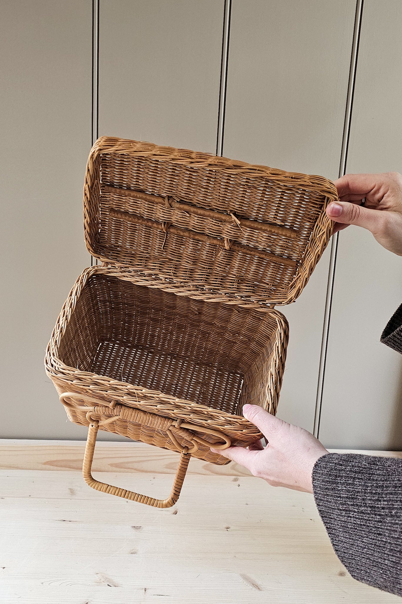 Vintage Structured Wicker Basket Bag