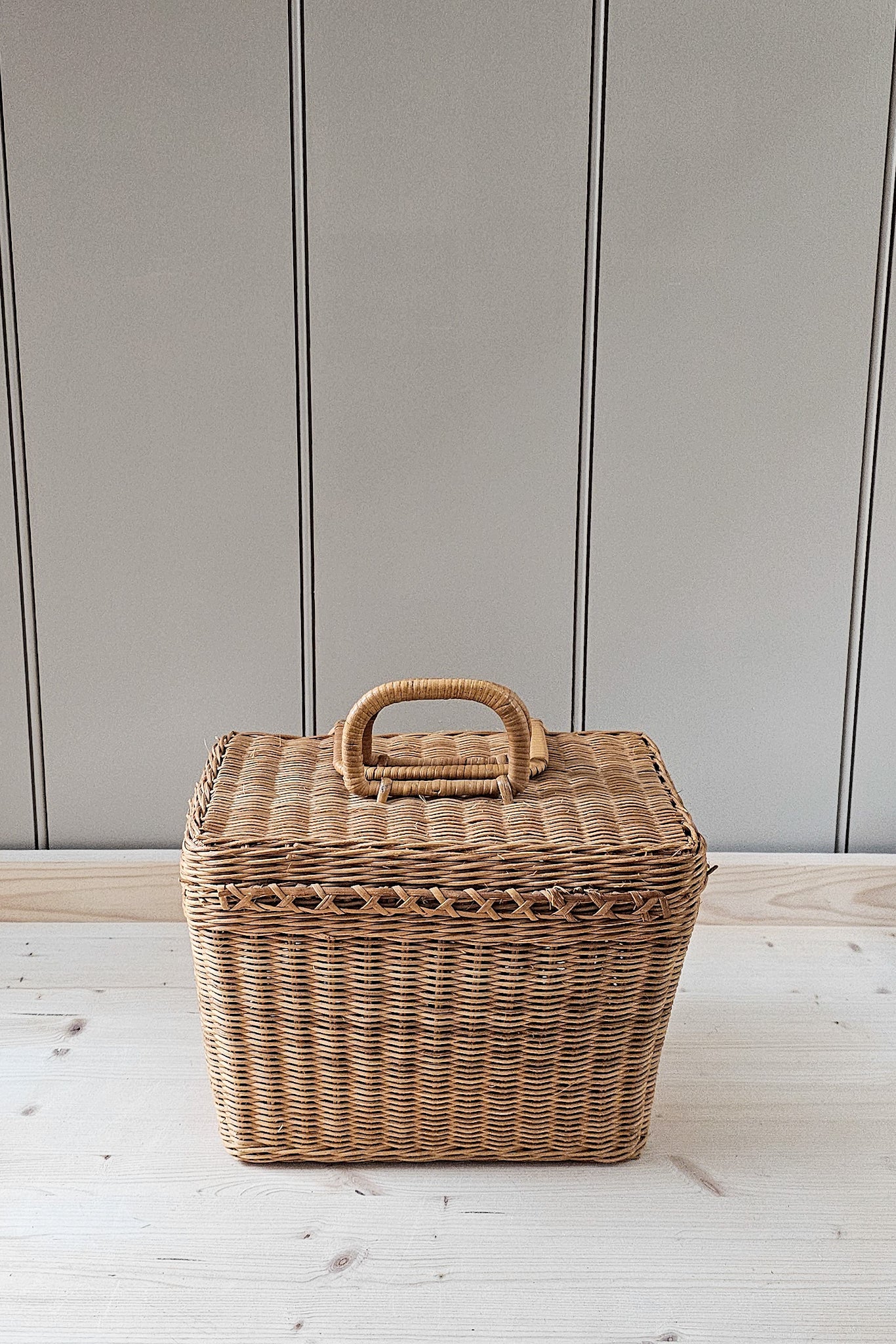 Vintage Structured Wicker Basket Bag