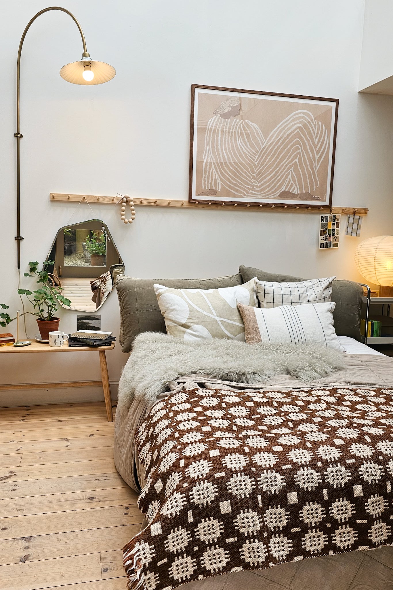 Vintage Welsh Wool Bed Runner | Conker & Cream Sunburst