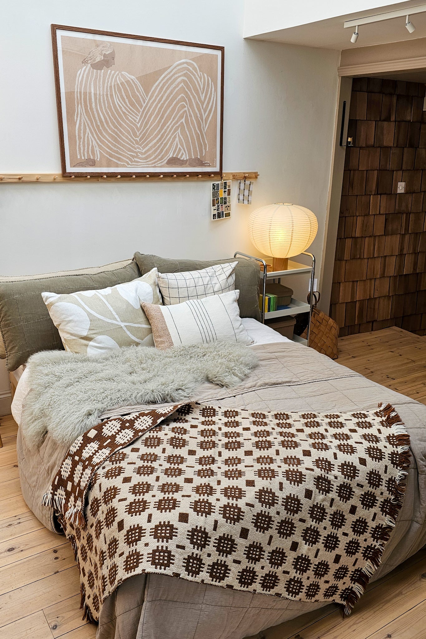Vintage Welsh Wool Bed Runner | Conker & Cream Sunburst