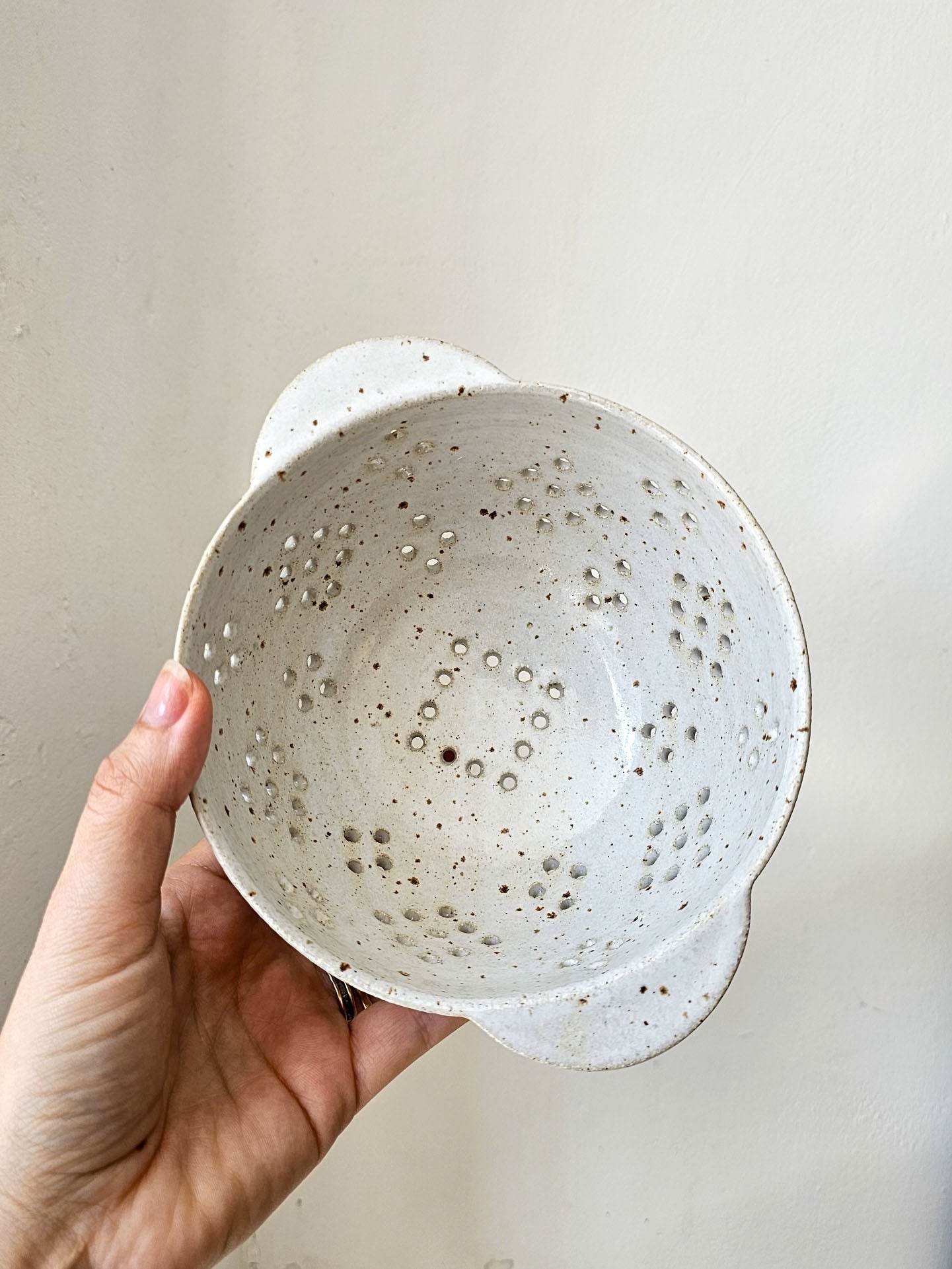 Gather Berry Bowl | White Speckle Stoneware
