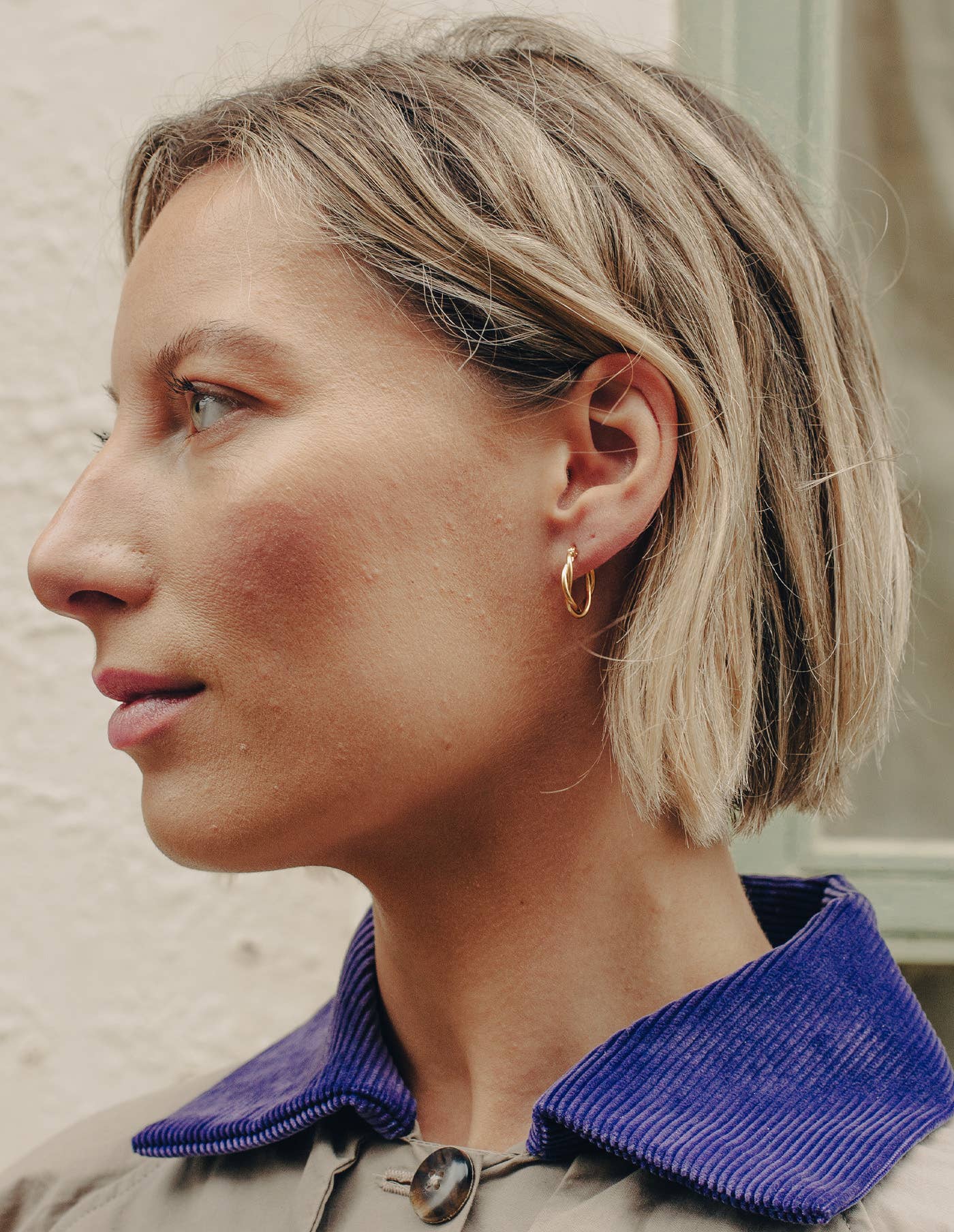 Gold Small Entwined Latch Hoop Earrings | Tarnish-free