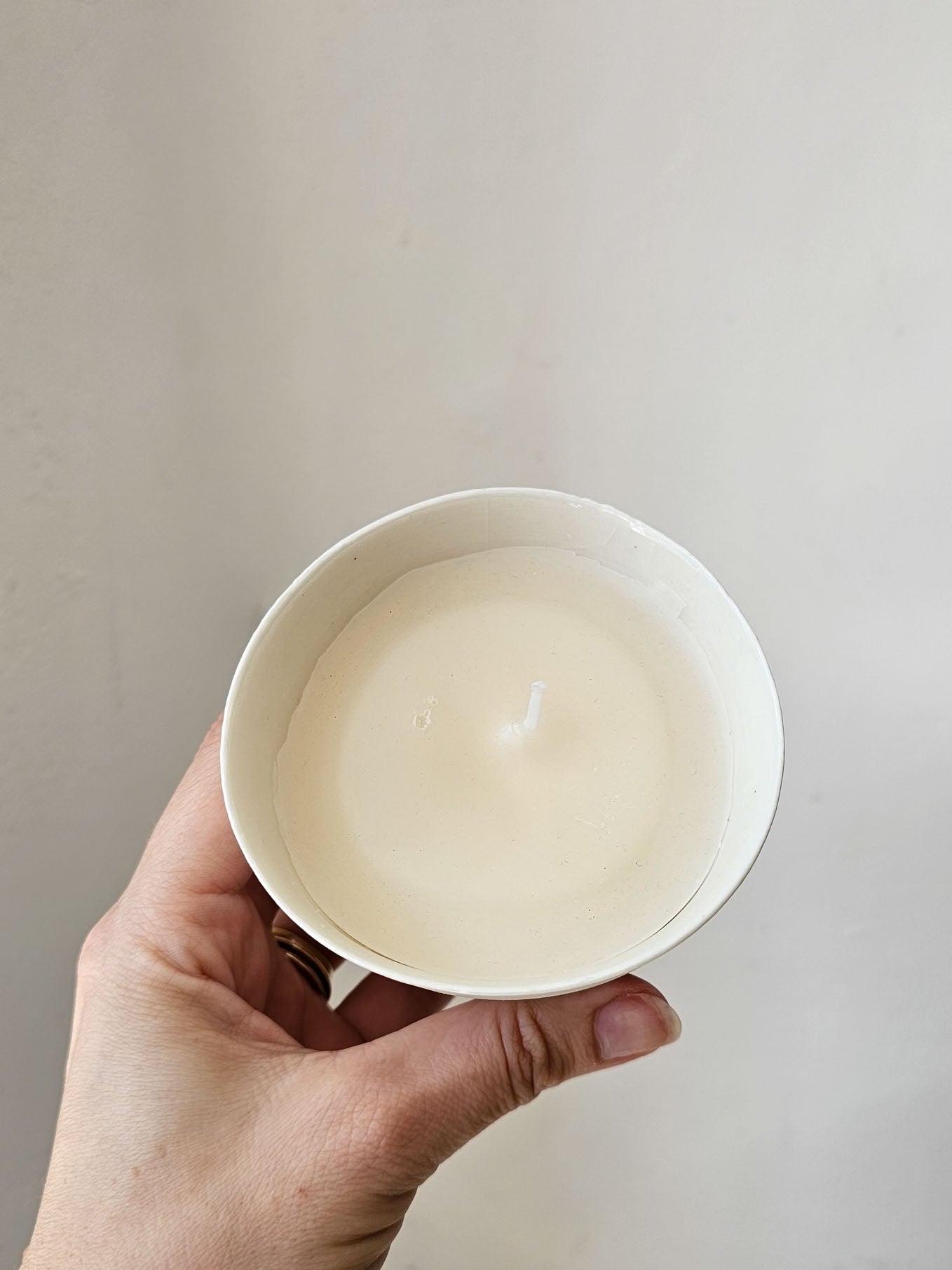 Glow Porcelain Candle Pot