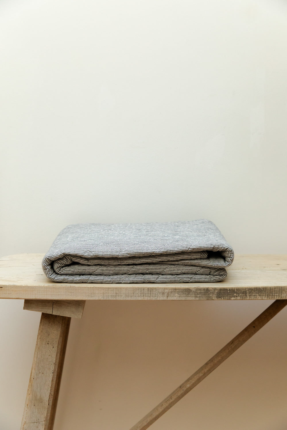 ib-laursen-grey-stripe-quilt-folded-trestle-bench.