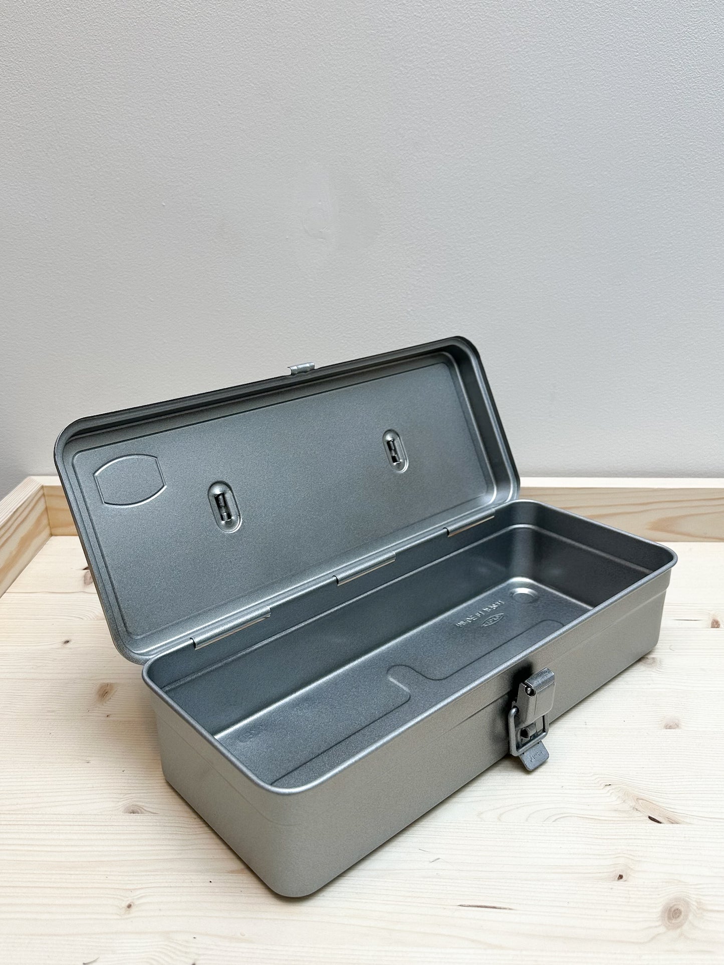Toyo T-320 Toolbox | Silver