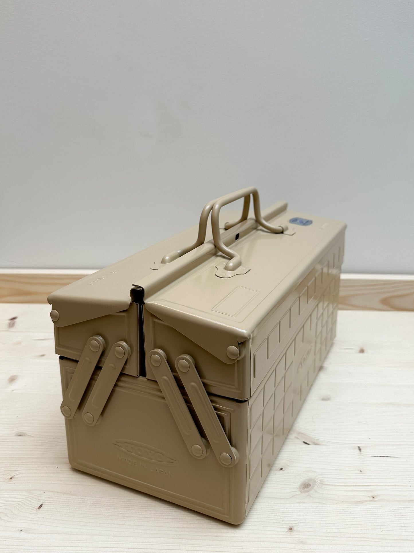 Toyo ST-350 Toolbox | Beige