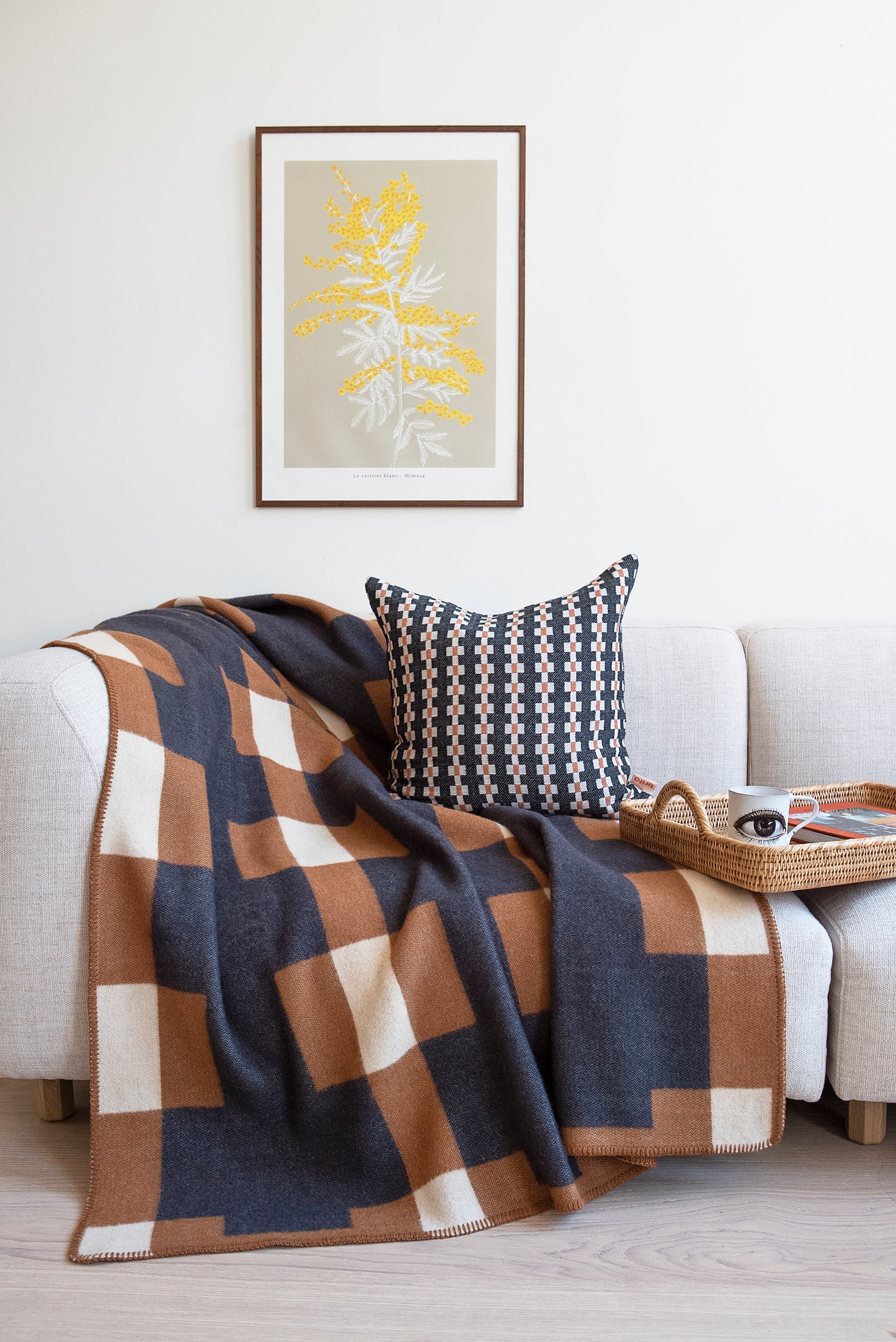 Marta Lambswool Blanket | Brown
