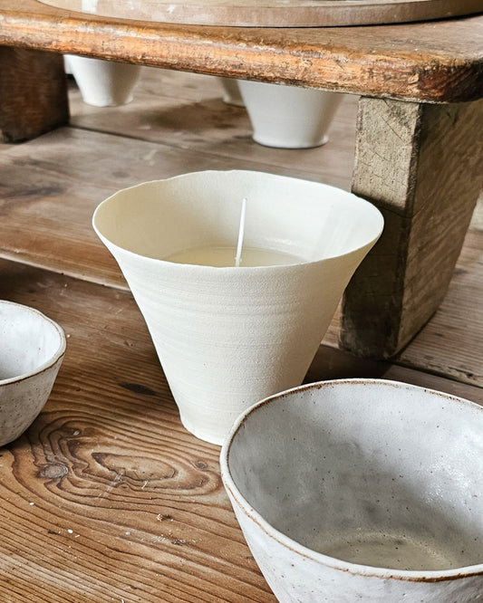 Glow Porcelain Candle Pot