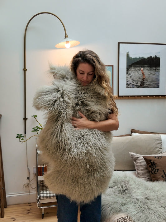 Tibetan Sheepskin Rug | Grey