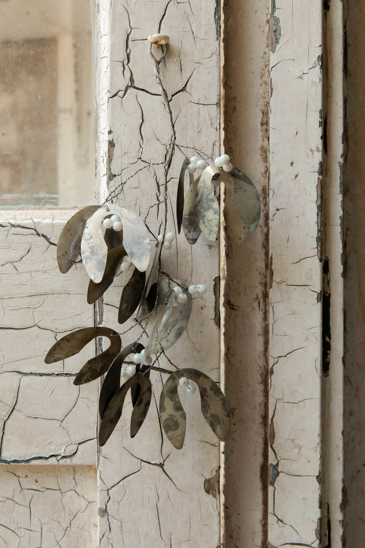 Antiqued Silver Mistletoe